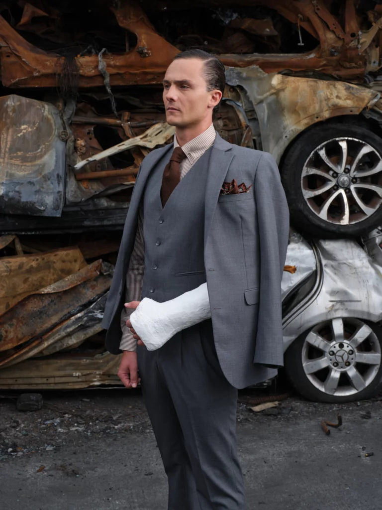 3-Piece Tailor-made Grey Suit - Collection 5 | Rives Paris © /2